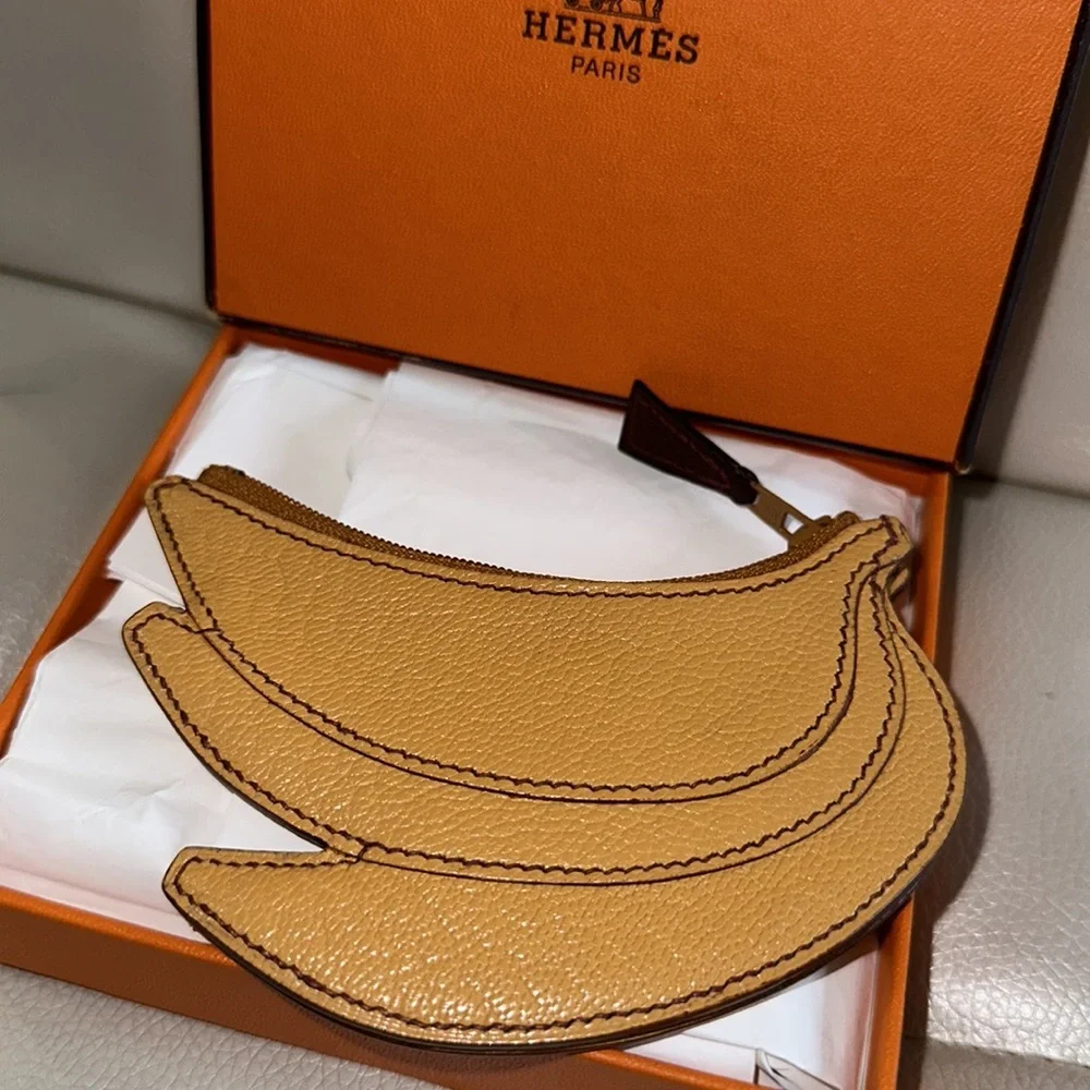 Hermes Paris banana coin purse in Yellow leather new in box - Picture 3 of 11